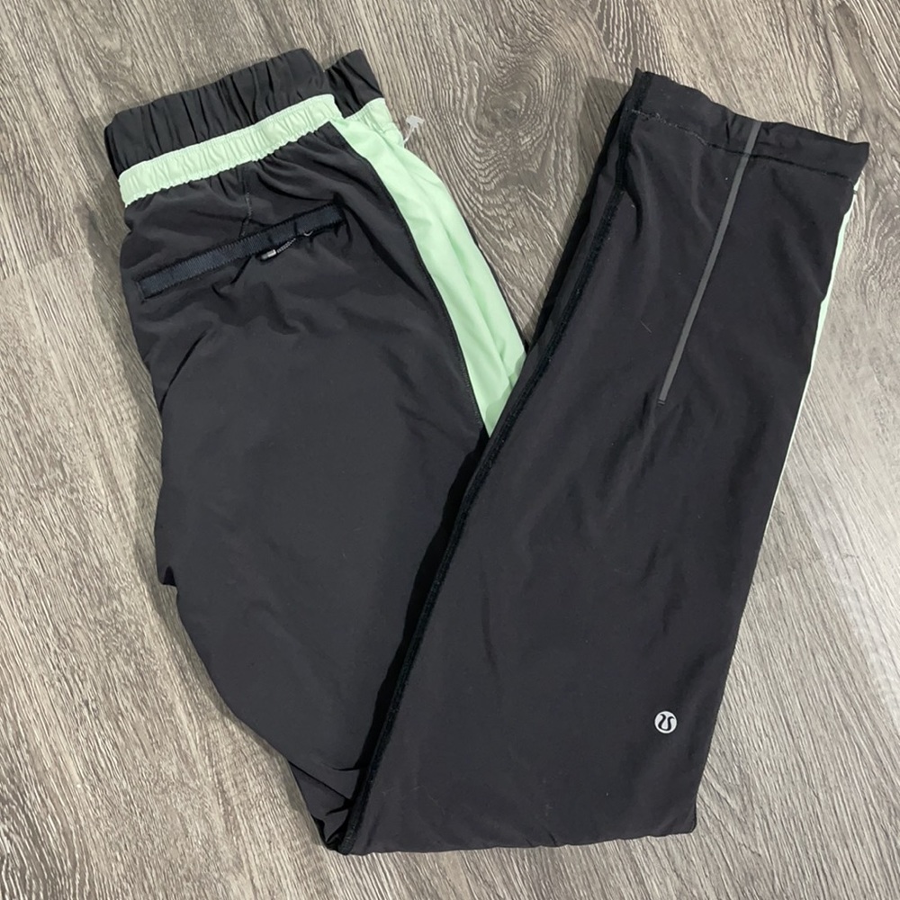 Lululemon pants - Picture 5 of 13